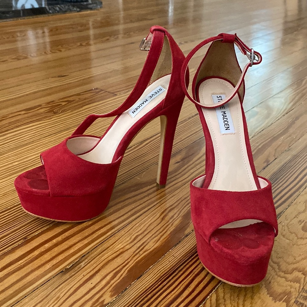 Steve Madden Red heels